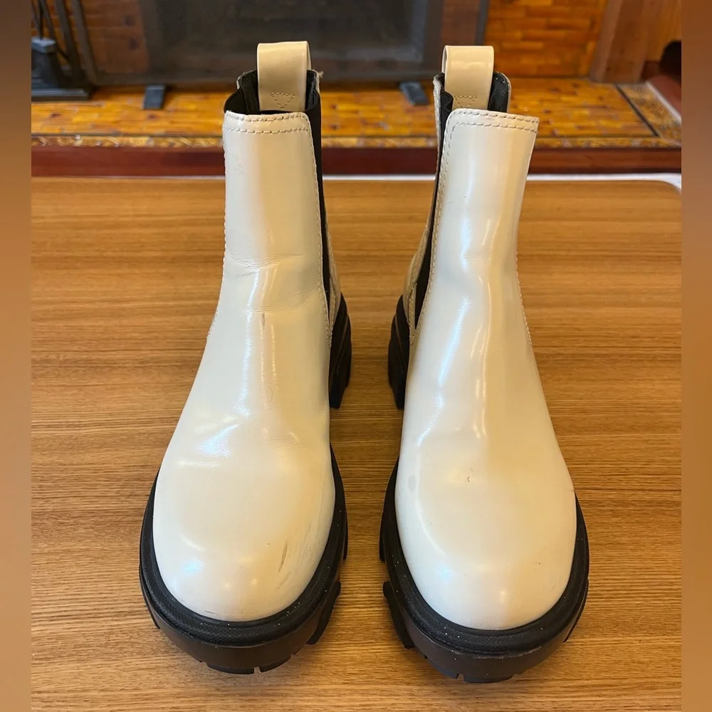 Rag & Bone Shaye Lug Sole Chelsea Boot - Picture 3 of 9